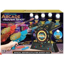 Image du Electronic Arcade Hover Shot - 2 Player Shootout!, montrant deux pistolets électroniques et des cibles flottantes pour un jeu de tir interactif.