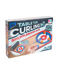 Jeu Table Top Curling avec pierres colorées et surface lisse, idéal pour des parties entre amis et en famille.