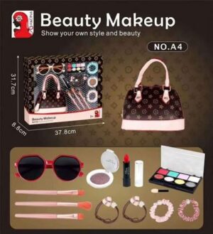Ensemble de bijoux et de maquillage présenté dans un coffret élégant avec accessoires de beauté.