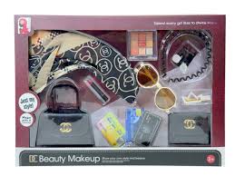 Beauty Makeup ANDINA avec accessoires de maquillage, sac à main et accessoires de beauté pour enfants.